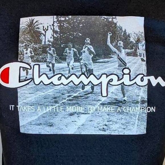 NWT Champion Men's Graphic T-Shirt Small S Black Logo Streetwear Gym Tee - Picture 2 of 5